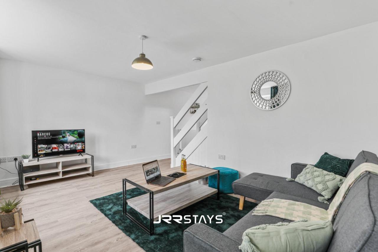 Wolverhampton - Amazing 3 Bedroom, Sleeps 6, Wi-Fi - Jrr Stays Exterior foto