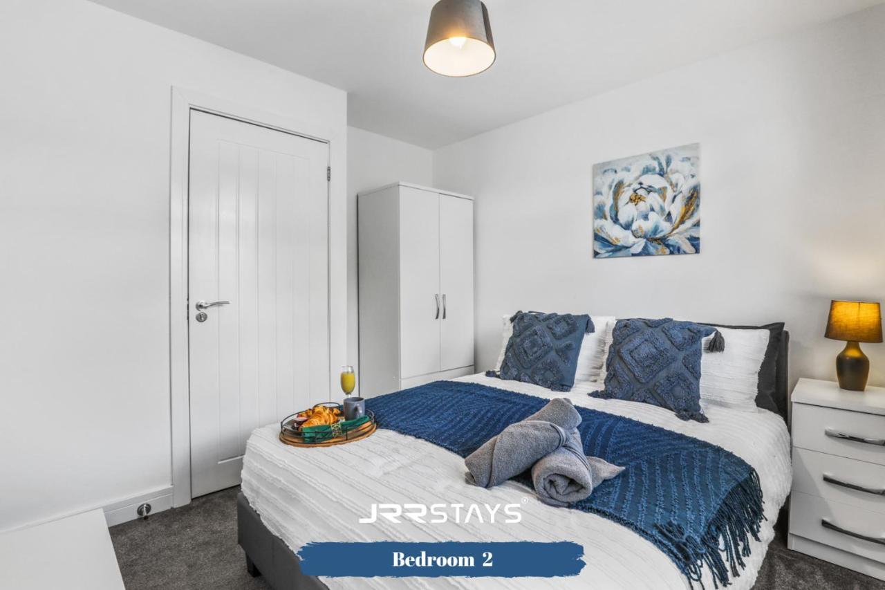 Wolverhampton - Amazing 3 Bedroom, Sleeps 6, Wi-Fi - Jrr Stays Exterior foto