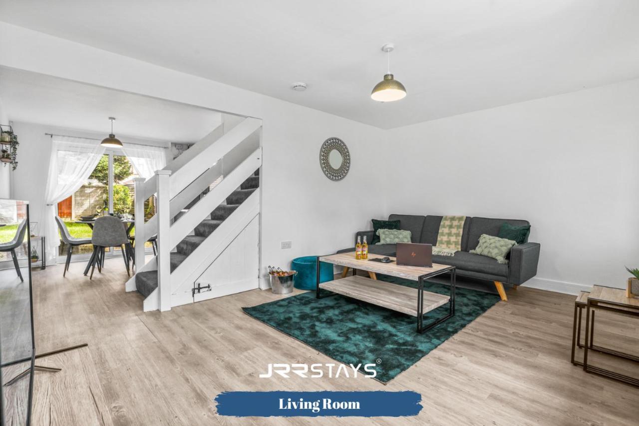 Wolverhampton - Amazing 3 Bedroom, Sleeps 6, Wi-Fi - Jrr Stays Exterior foto
