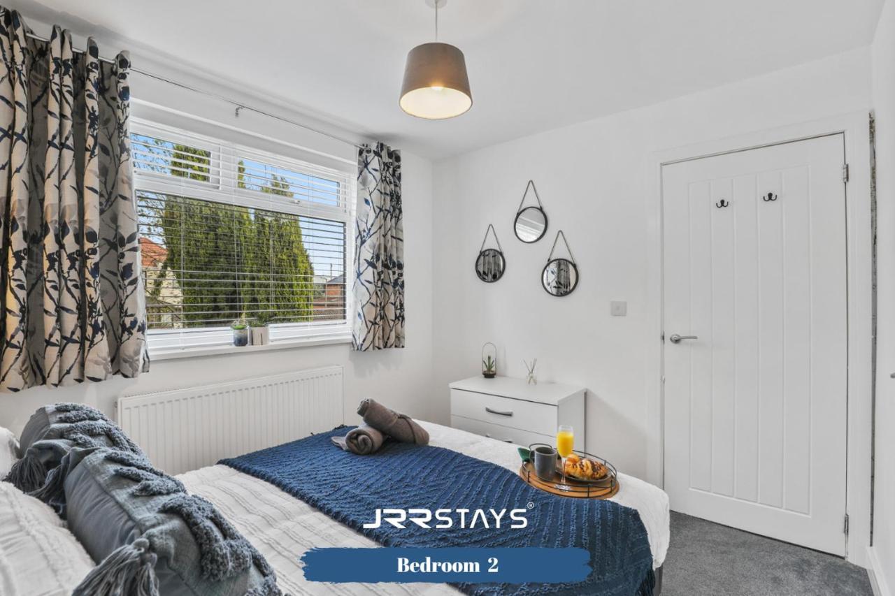 Wolverhampton - Amazing 3 Bedroom, Sleeps 6, Wi-Fi - Jrr Stays Exterior foto