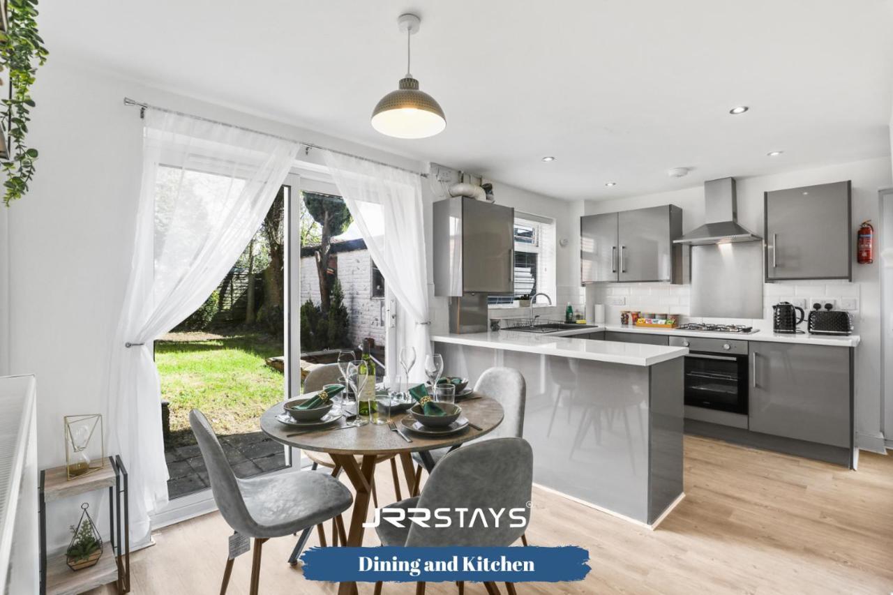 Wolverhampton - Amazing 3 Bedroom, Sleeps 6, Wi-Fi - Jrr Stays Exterior foto